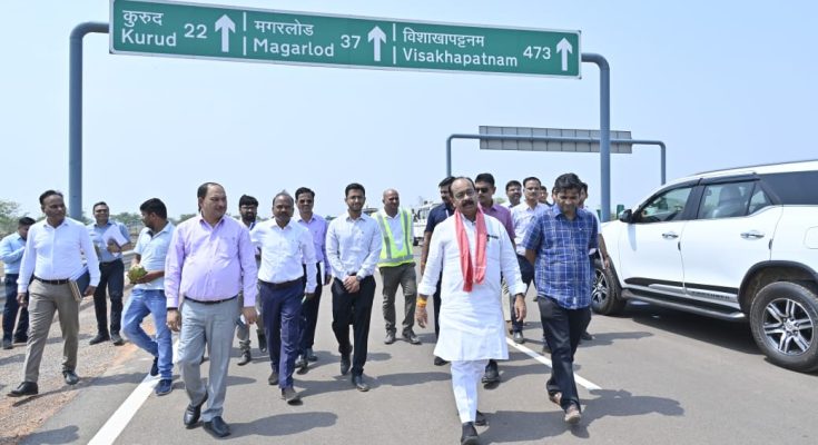 उप मुख्यमंत्री अरुण साव ने रायपुर-विशाखापट्टनम एक्सप्रेस-वे के कार्यों का किया औचक निरीक्षण