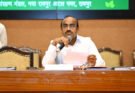 मानसून के दौरान उद्योगों द्वारा किए जा रहे वृक्षारोपण कार्यों की हुई समीक्षा