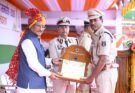 मुख्यमंत्री साय के करकमलों से उत्कृष्ट सेवा के लिए सम्मानित हुए पुलिस एवं नगर सेना के अधिकारी-कर्मचारी