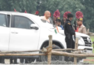 यूपी के  आजमगढ़ में सीएम  योगी  बाढ़ और राहत शिविर का हाल जानने पहुंचे