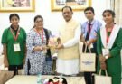 राष्ट्रपति से भेंट कर लौटे प्रतिभावान विद्यार्थियों ने मुख्यमंत्री साय से की सौजन्य मुलाकात