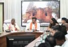 कवर्धा : उप मुख्यमंत्री एवं कवर्धा विधायक विजय शर्मा ने ली गौ सेवकों एवं अधिकारियों की बैठक