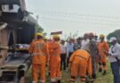 चंदौली के डीडीयू जंक्शन पर रेल दुर्घटना से निपटने की तैयारियों को परखने के लिए किया गया मॉकड्रिल आयोजित